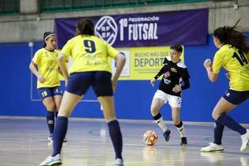 Una mala primera mitad condena al Teldeportivo/TA.